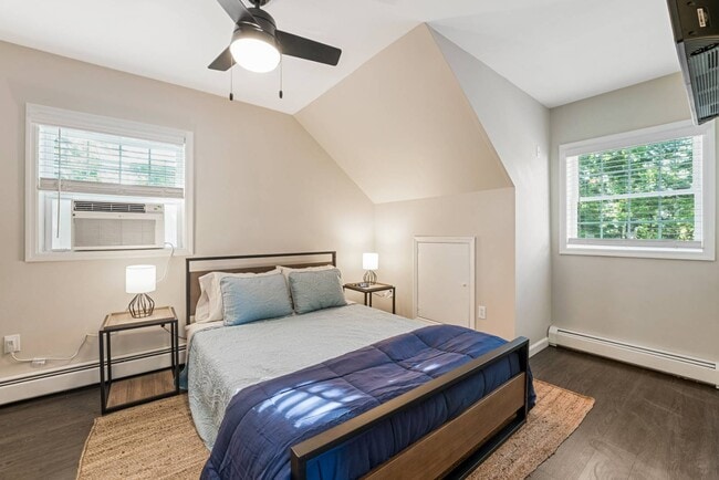 Building Photo - 1439 NY-9P