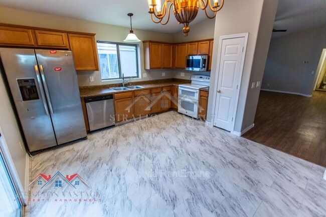 Building Photo - 6714 E Flynn Ave