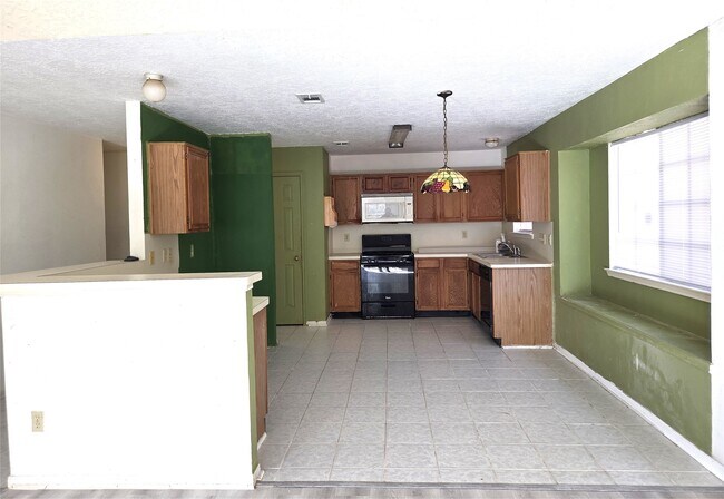 Building Photo - 17006 Dusty Mill Dr E