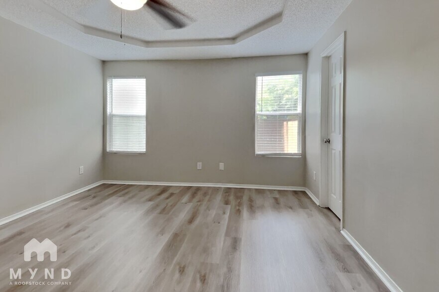 Building Photo - 580 Staffordshire Dr