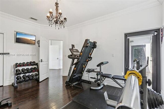 Building Photo - 34 SW 22nd Rd