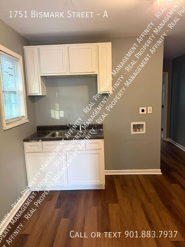 Building Photo - 1751 Bismark St