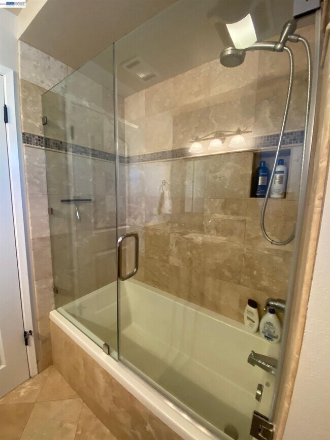 Building Photo - 3253 Pomace Ct