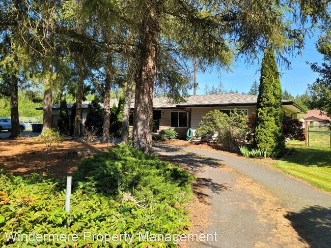 Building Photo - 3 br, 2.5 bath House - 3078 NE Lincoln Road