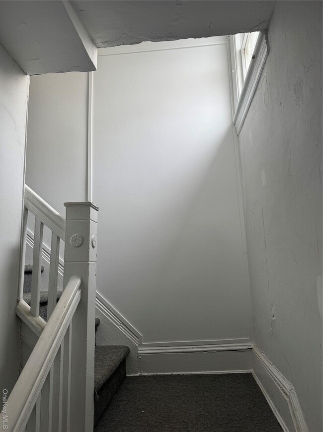 Building Photo - 40 Southard Ave