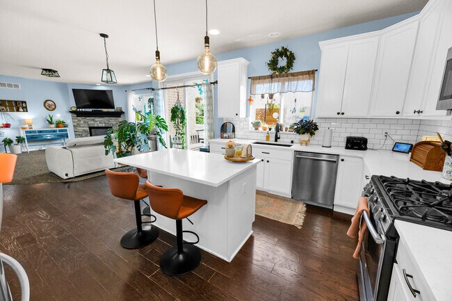 Building Photo - 26574 Bronx Dr