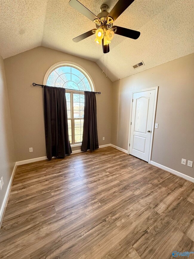 Building Photo - 230 Bonaire Dr