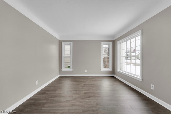 Building Photo - 9405 Bohning Dr