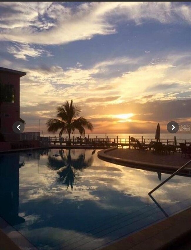 Building Photo - Coquina Key Condo