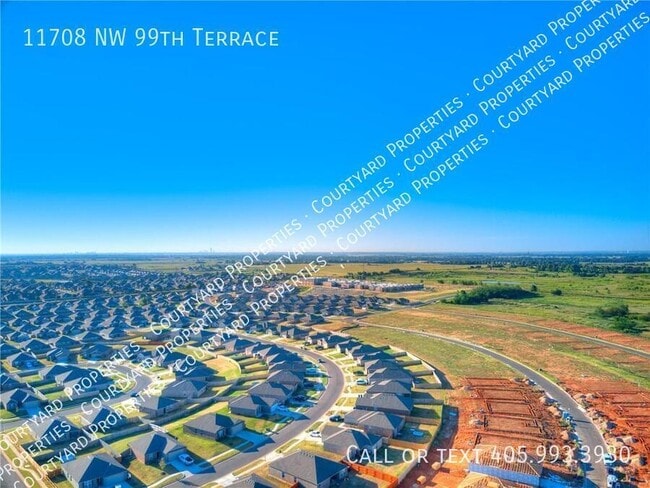 Building Photo - 11708 NW 99th Ter