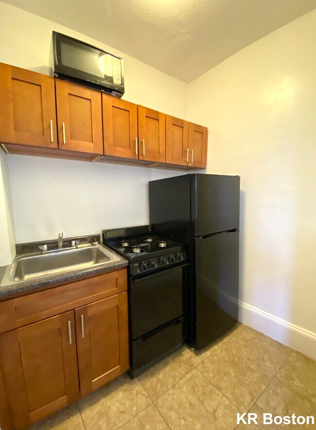 Building Photo - 1283 Commonwealth Ave