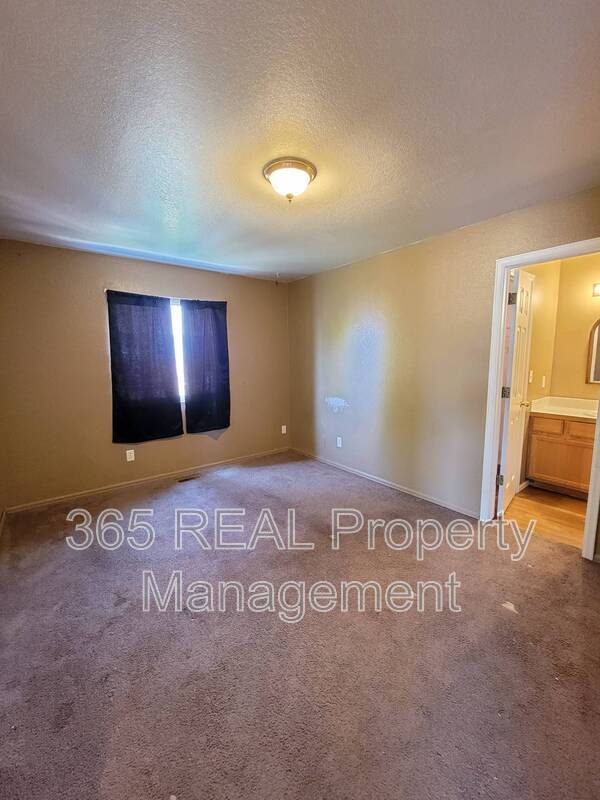 Building Photo - 3821 Tumbleweed Dr