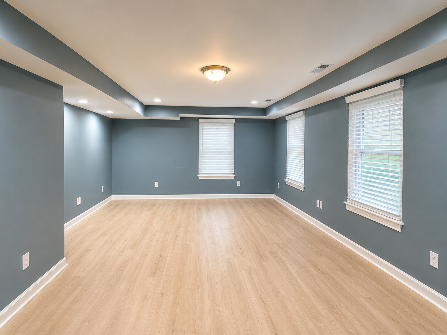 Building Photo - 18 Winslow Ln
