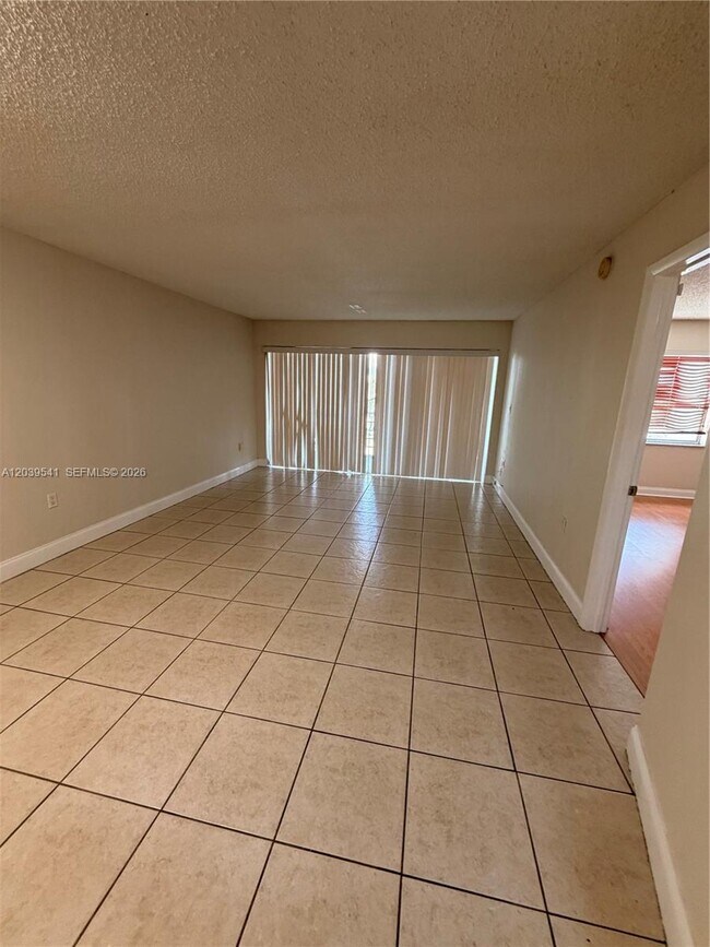 Building Photo - 4205 N University Dr