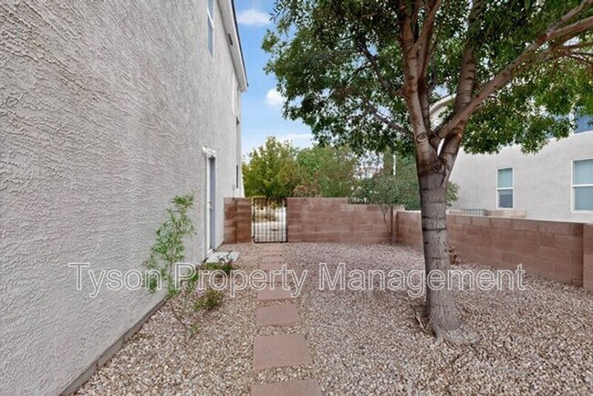Building Photo - 10912 Dream Weaver Dr NW