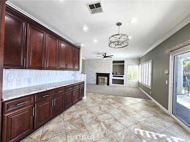 Building Photo - 2938 S Buena Vista Ave