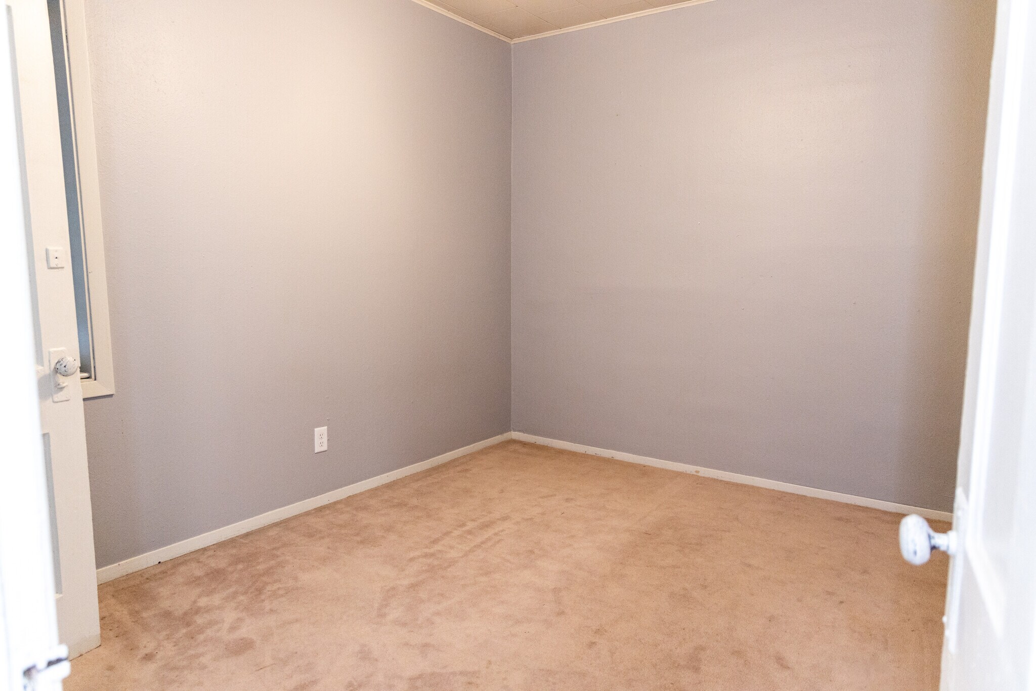 Building Photo - 711 S Phillips Ave