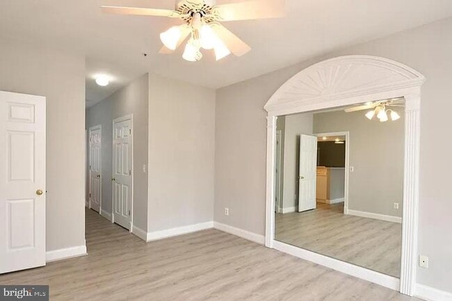 Building Photo - 432 Fortress Way