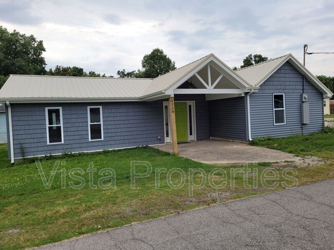 Building Photo - 4208 Lees Ln