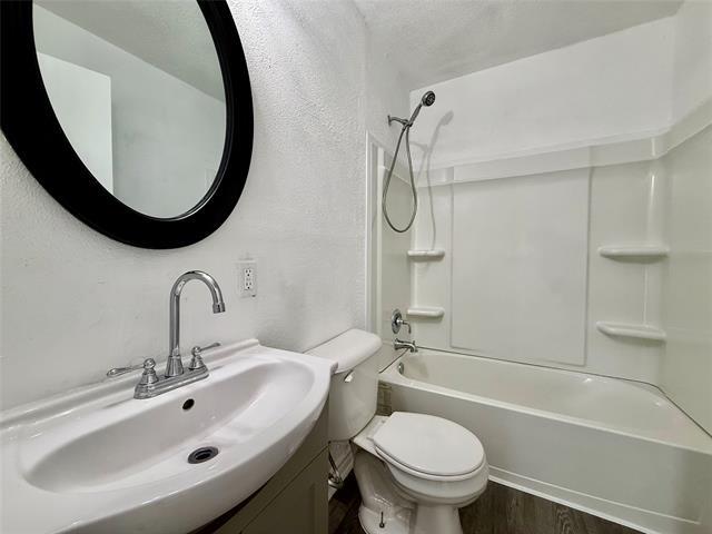 Building Photo - 1509 SE 18th St