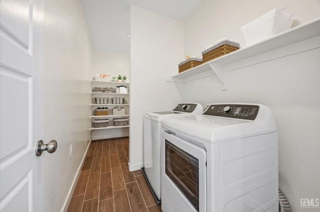 Building Photo - New Construction Call to set up a showing