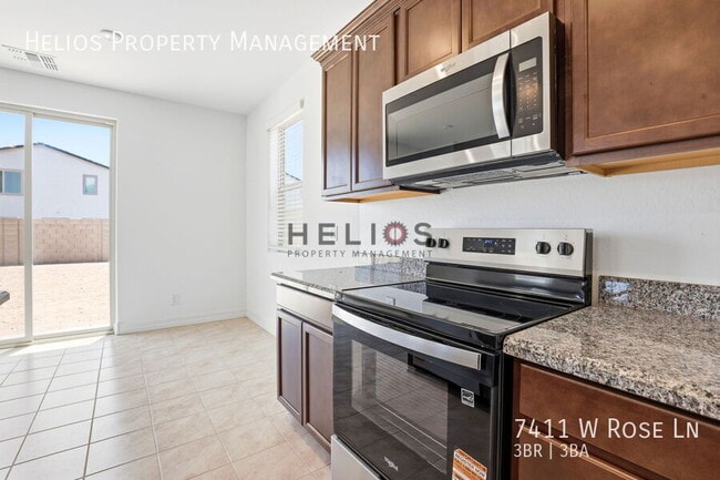 Building Photo - 7411 W Rose Ln
