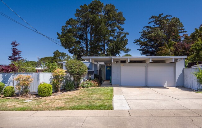 Primary Photo - San Mateo Highlands Eichler Mid-Century 3/...