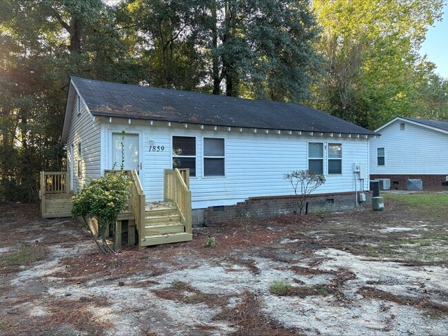 Building Photo - 1859 Pamplico Hwy
