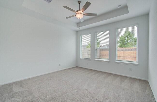 Building Photo - 24838 Harrow Mdw Dr
