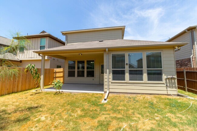 Building Photo - Gorgeous 3 bed / 2.5 bath just North of The Domain!