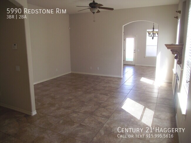 Building Photo - 5990 Redstone Rim Dr