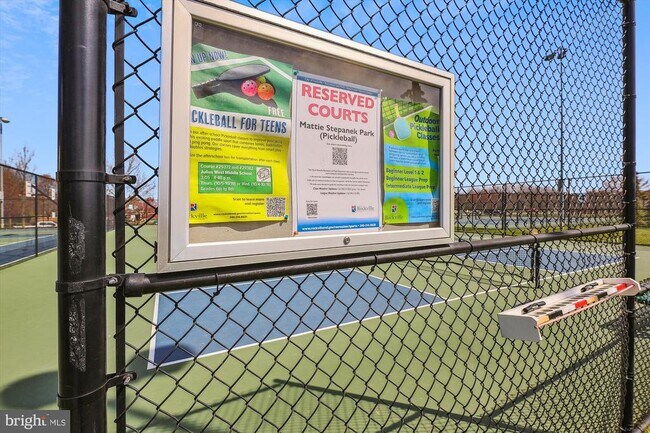 Building Photo - 502 Lawson Way