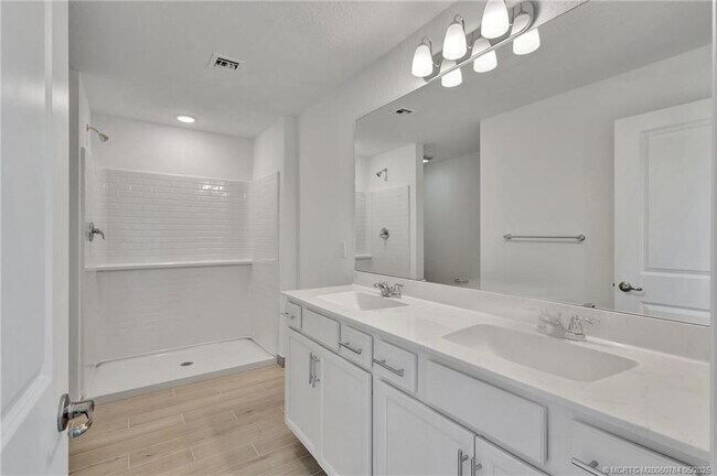 Building Photo - 4993 Armina Pl