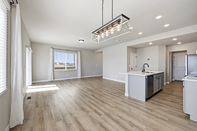 Building Photo - $2,340.95, 3 bed, 2.5 bath located in Colorado Springs with a fenced back yard