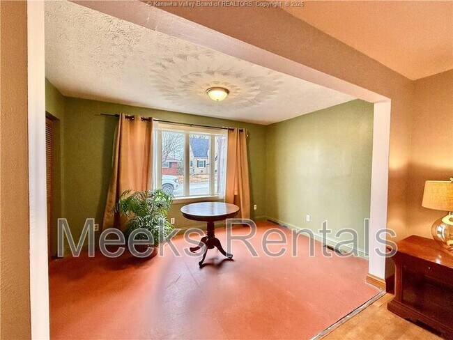 Building Photo - 3013 Ridgeview Dr