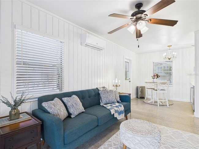 Building Photo - 222 7th St NW