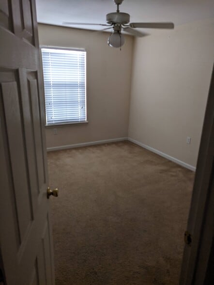 Building Photo - 2738 W Tharpe St