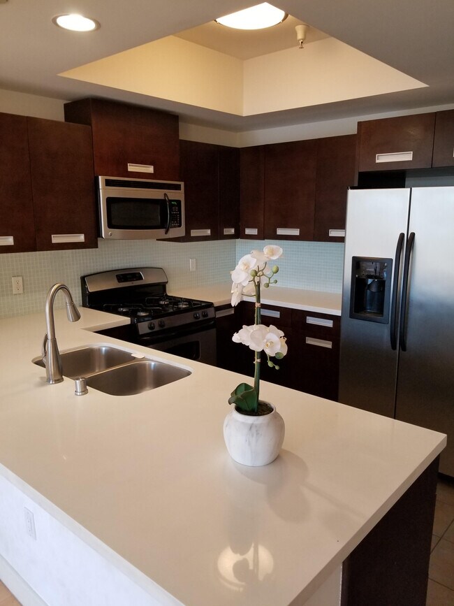 Building Photo - 1260 S Corning St