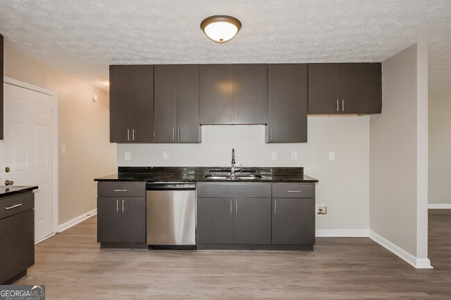 Building Photo - 2611 Star Ln