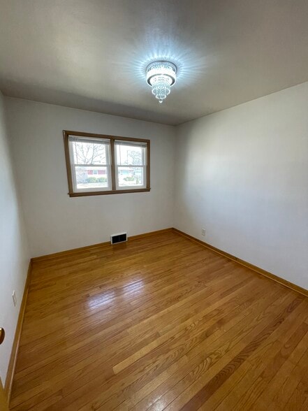 Building Photo - 3957 N 98th St