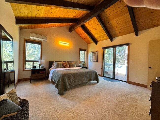 Building Photo - FOR RENT: FURNISHED LONG-TERM EXTREMELY CO...