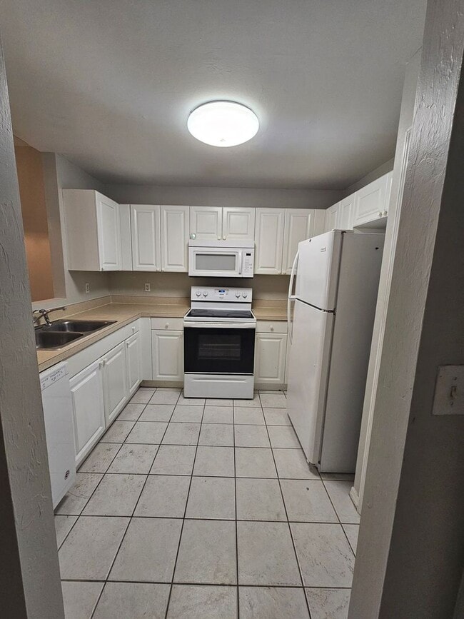 Building Photo - A-59