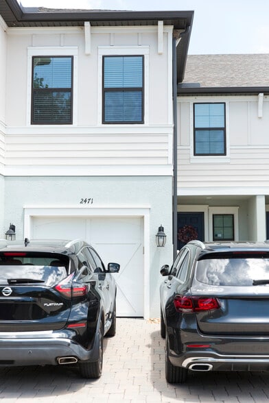 Two car driveway + garage - 2471 Golden Pasture Cir