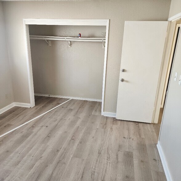 Building Photo - 2458 S Backer Ave