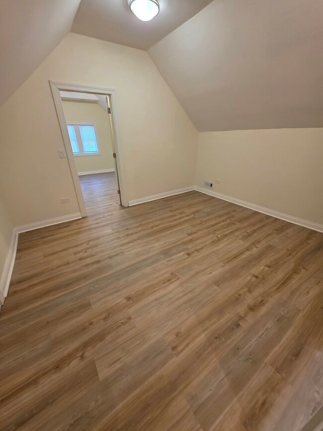 Building Photo - 10548 S Ave J