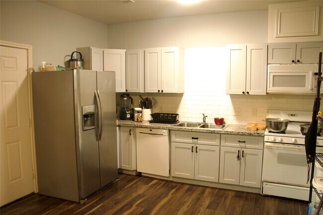 Building Photo - 8002 Cargill St