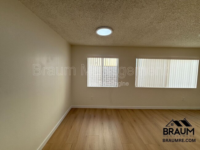 Building Photo - 5461 Kester Ave