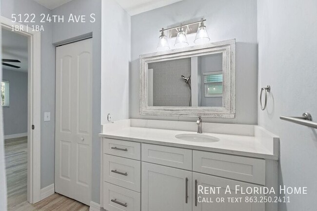 Building Photo - 5122 24th Ave S