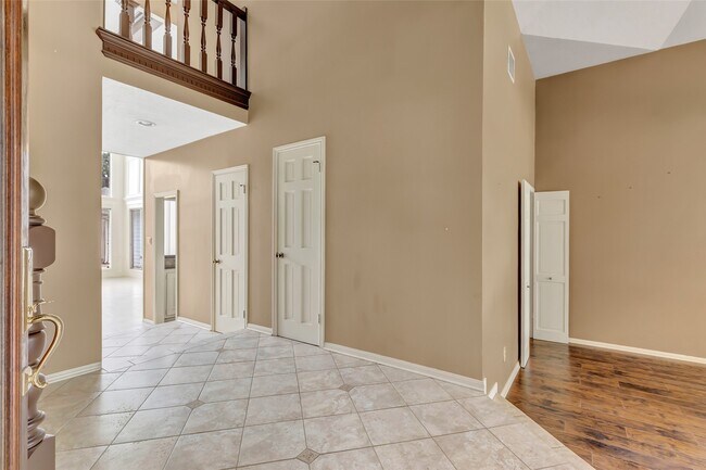 Building Photo - 12102 Moorcreek Dr