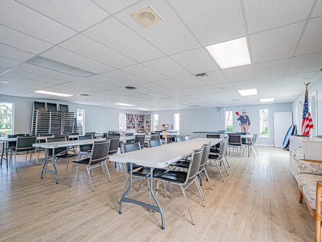 Building Photo - 2800 Indian River Blvd